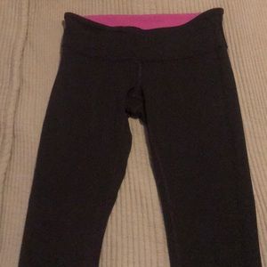 Lululemon reversible wunder under crops sz 8
